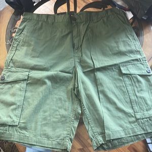 Brand new LRG olive green cargo shorts